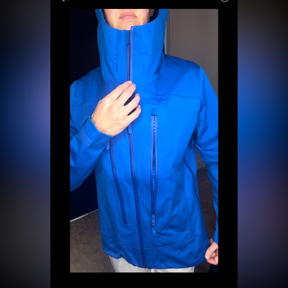 Backcountry Gortex Ski or snowboard jacket - Picture 5 of 10